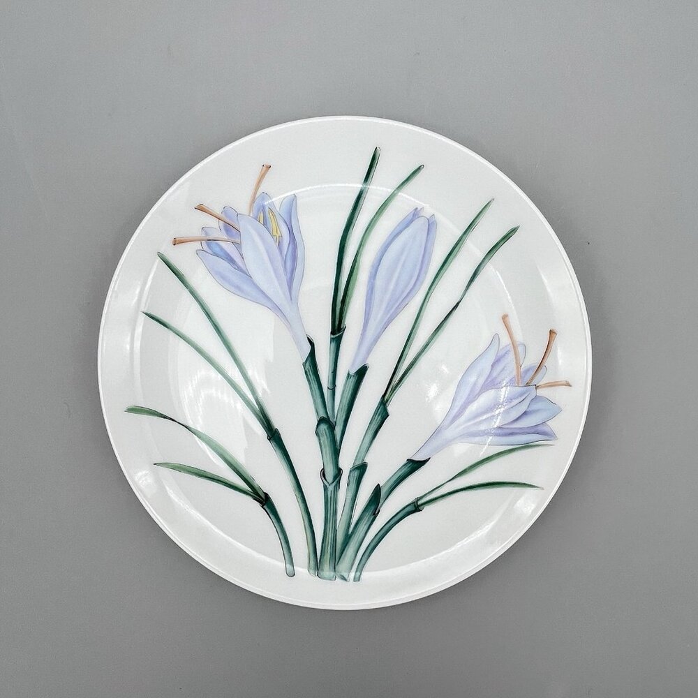 Horchow Collection Botanical Saffron Flower 7 5/8" Dessert Plate Japan